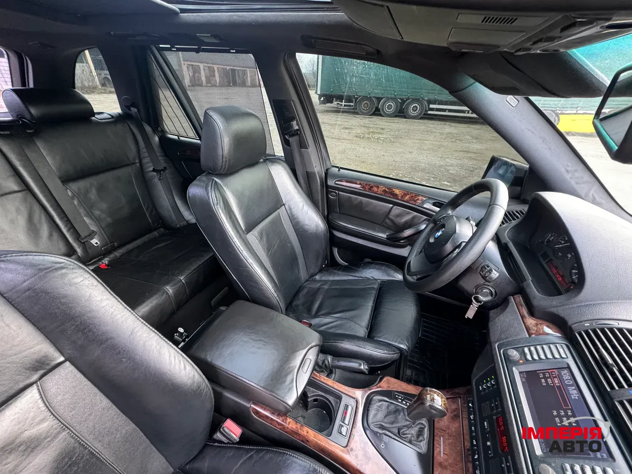 BMW X5 - фото 11