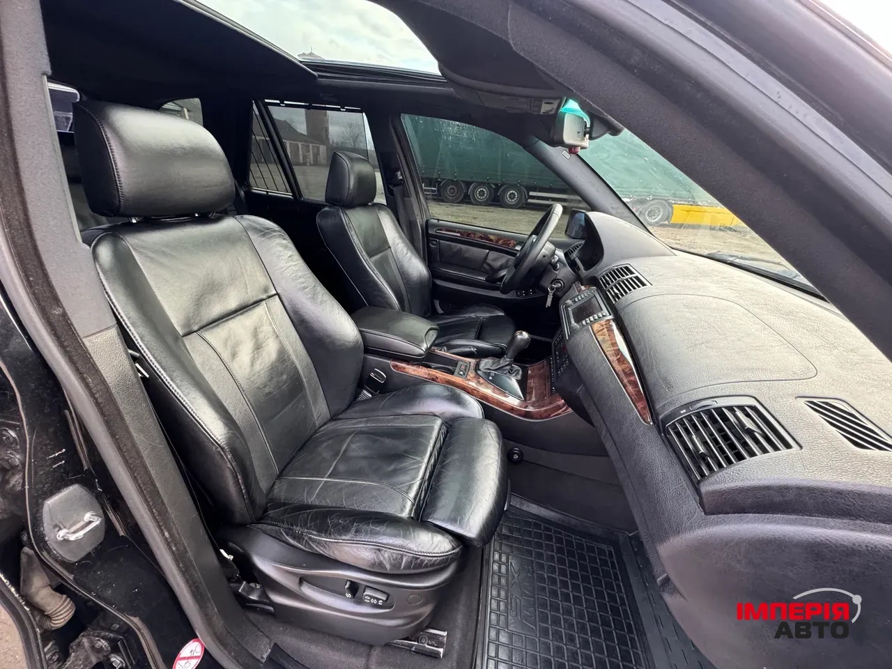 BMW X5 - фото 10