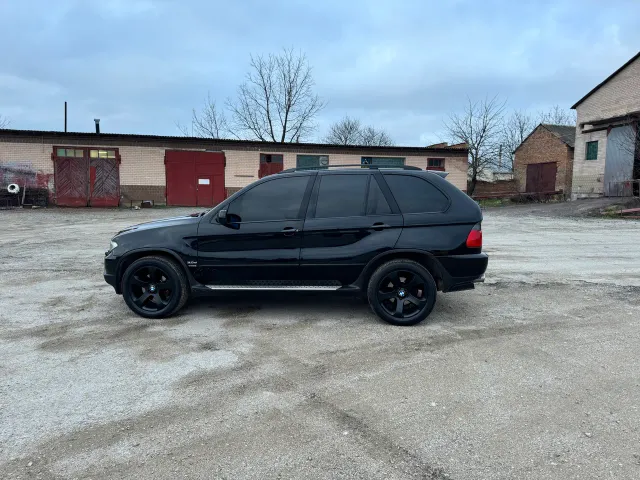BMW X5 - фото 2