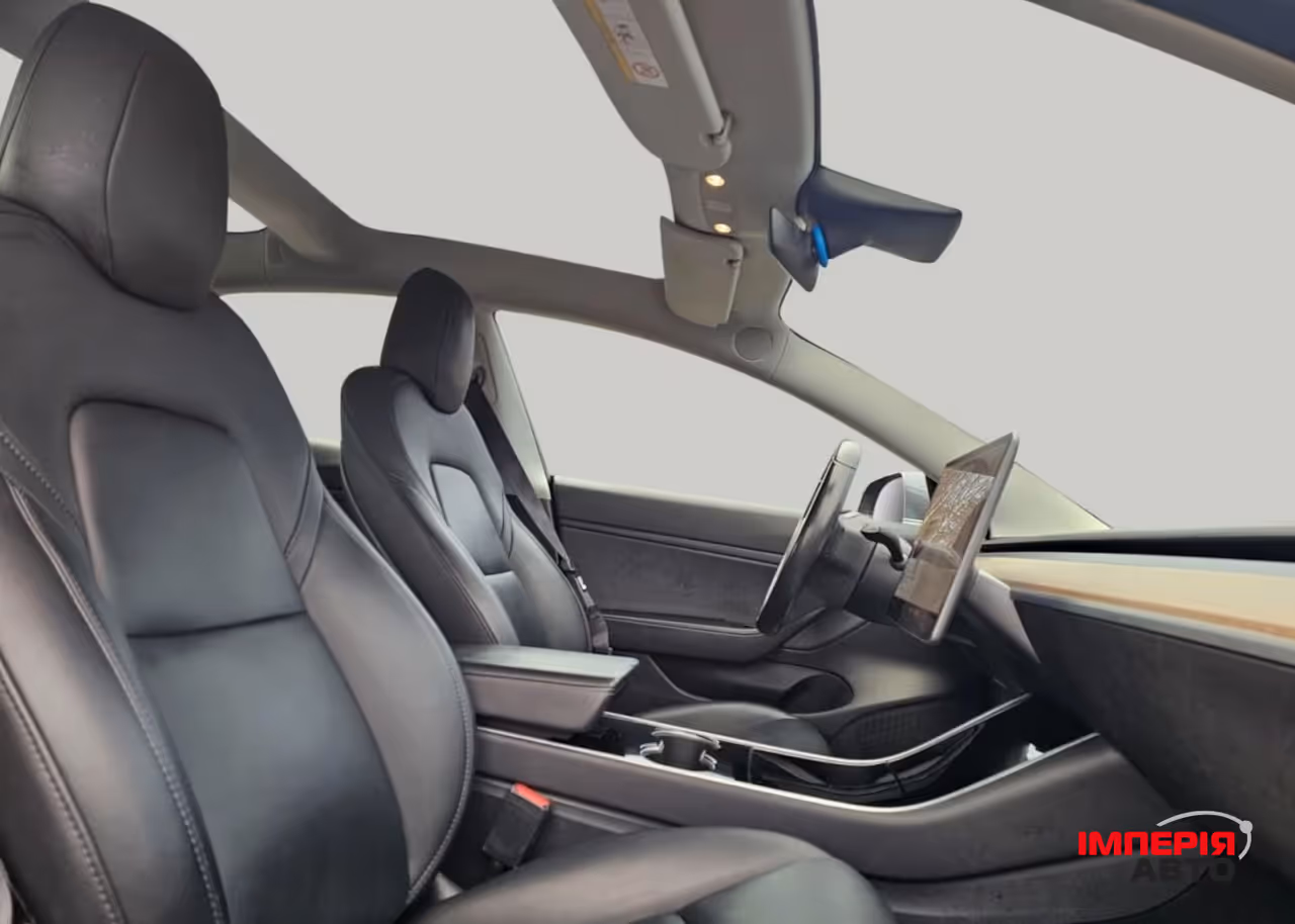 Tesla Model 3 - фото 5