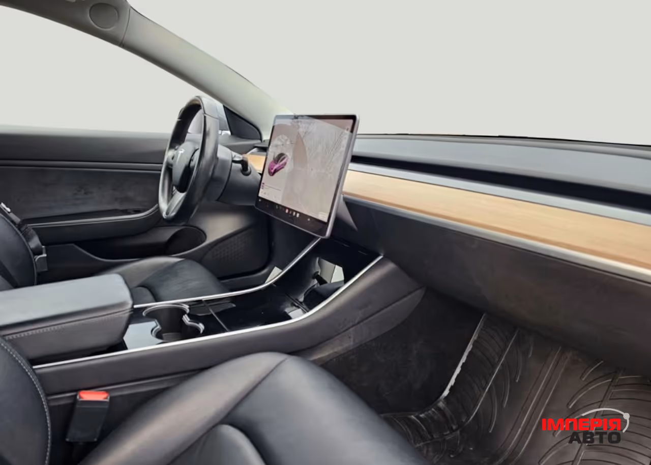 Tesla Model 3 - фото 4