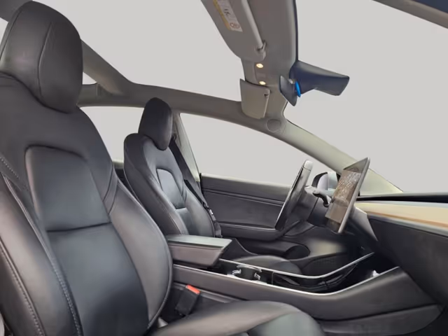 Tesla Model 3 - фото 5