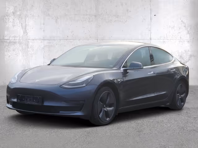 Tesla Model 3 - фото 1