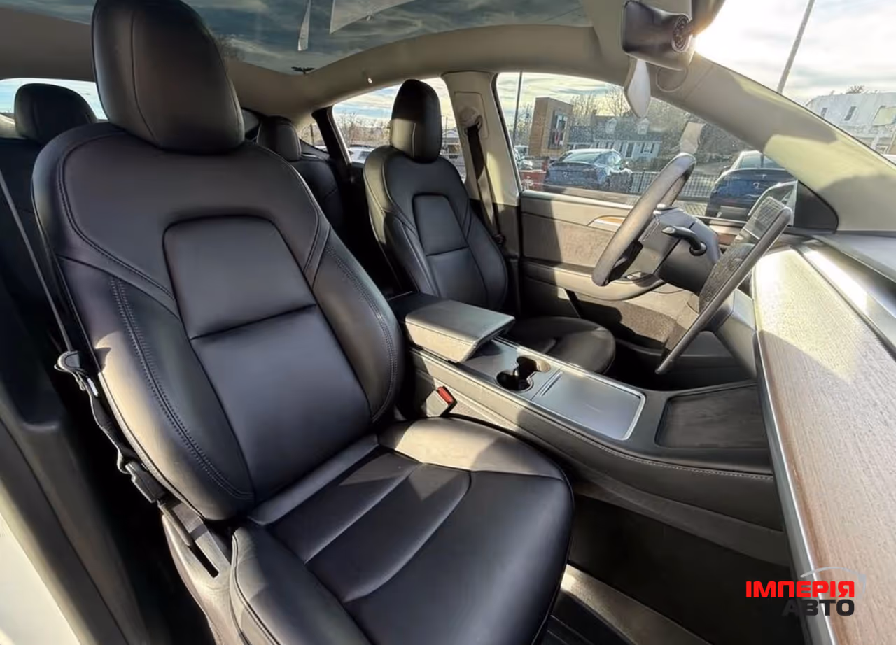 Tesla Model Y - фото 13