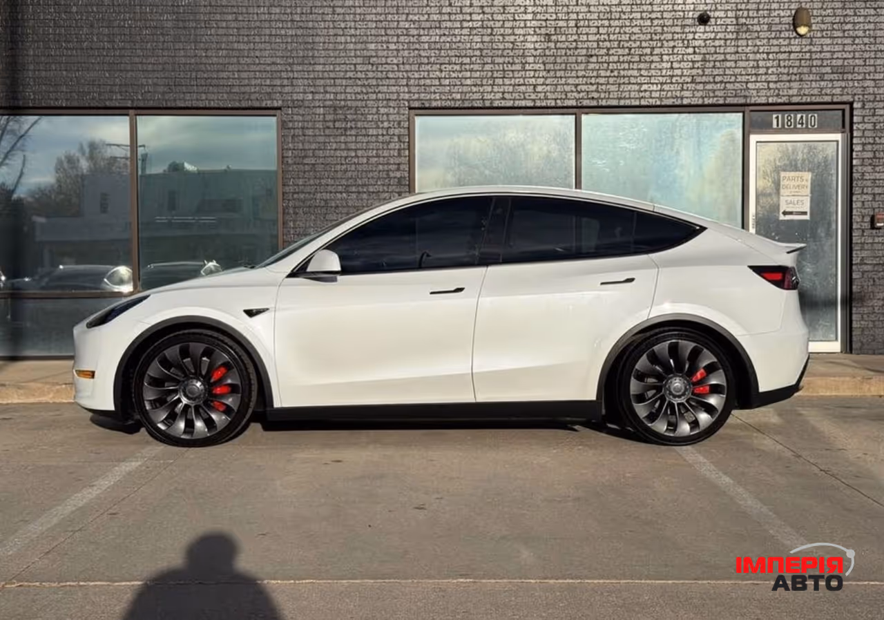 Tesla Model Y - фото 5