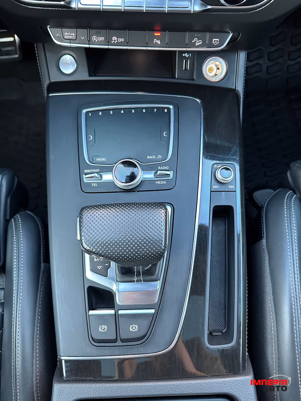 Audi Q5 - фото 15