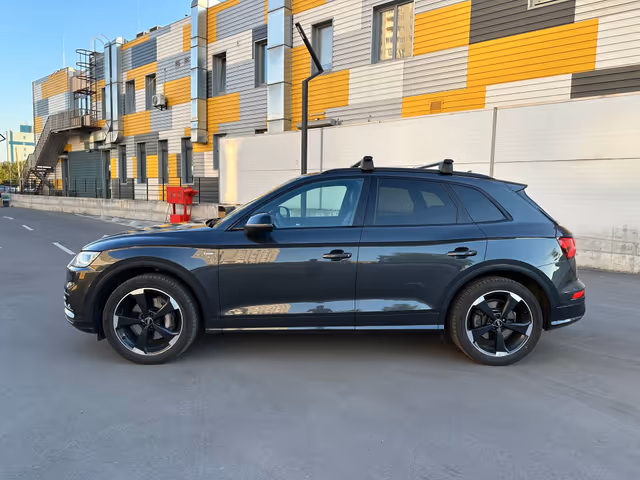 Audi Q5 - фото 3
