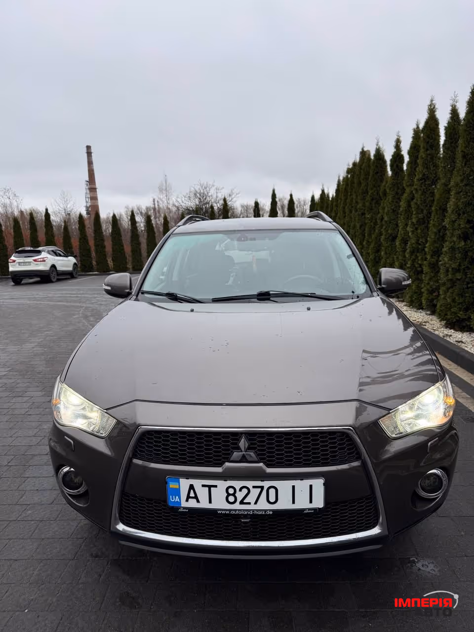 Mitsubishi Outlander - фото 4