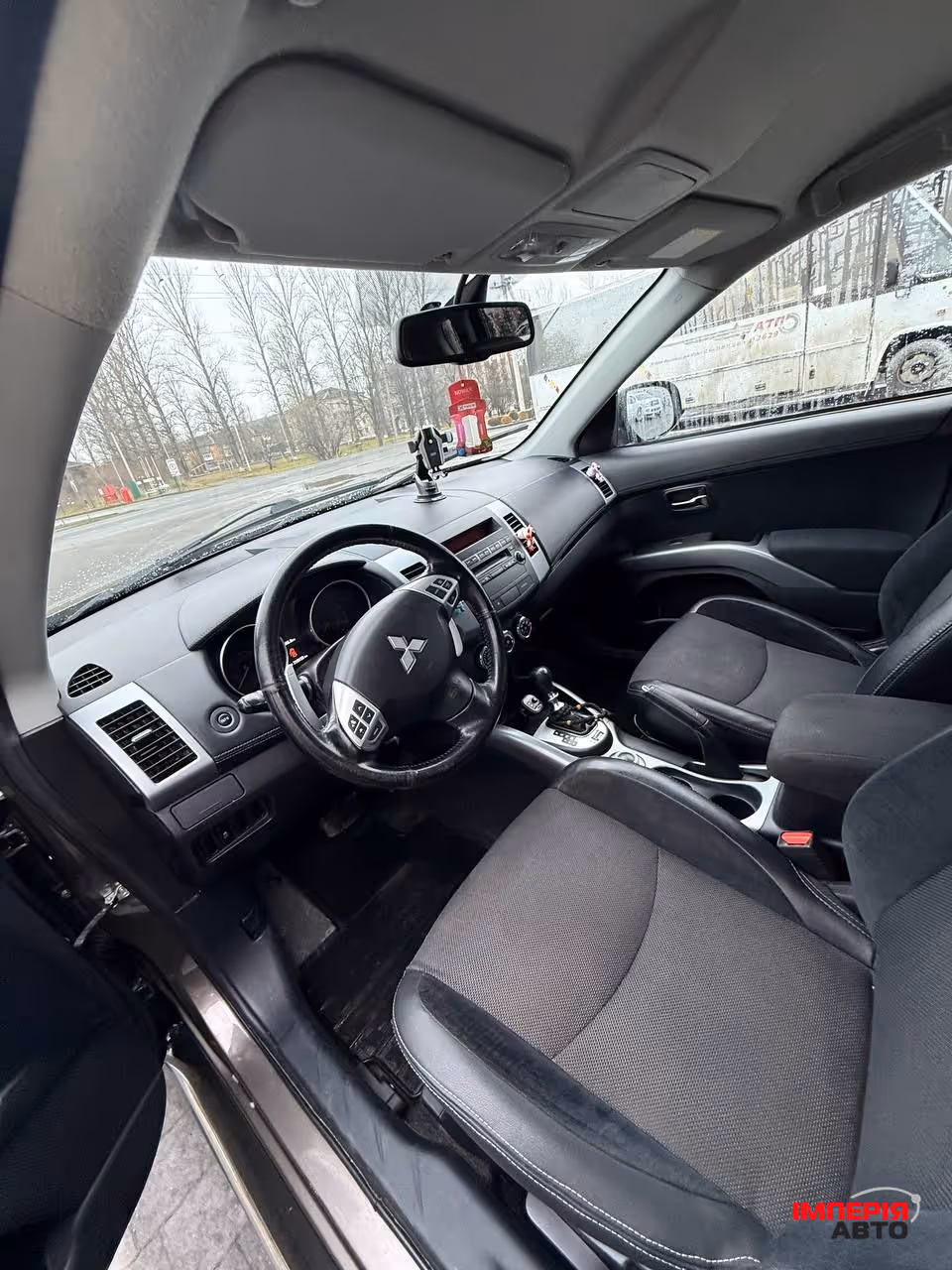 Mitsubishi Outlander - фото 6