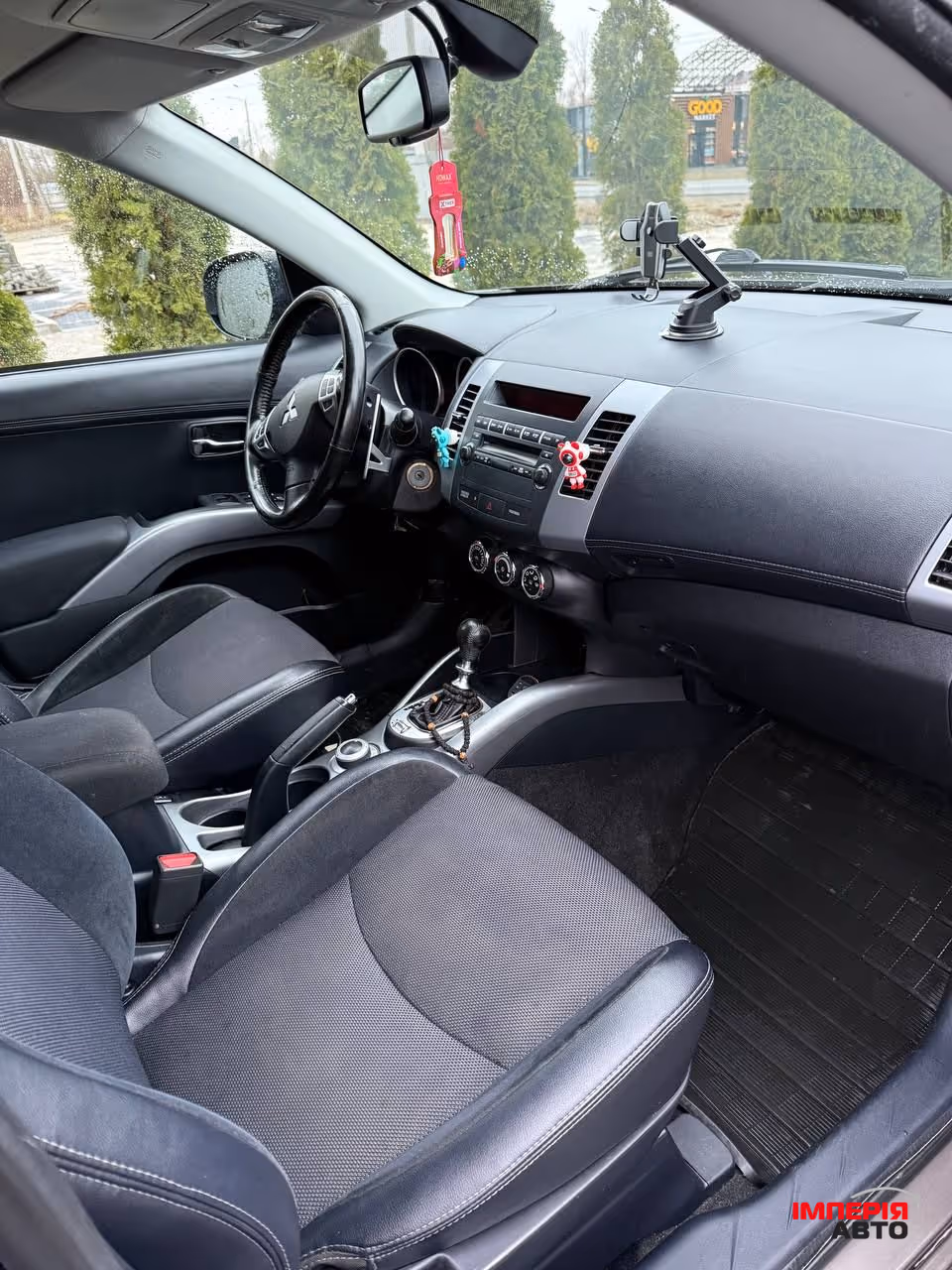 Mitsubishi Outlander - фото 5