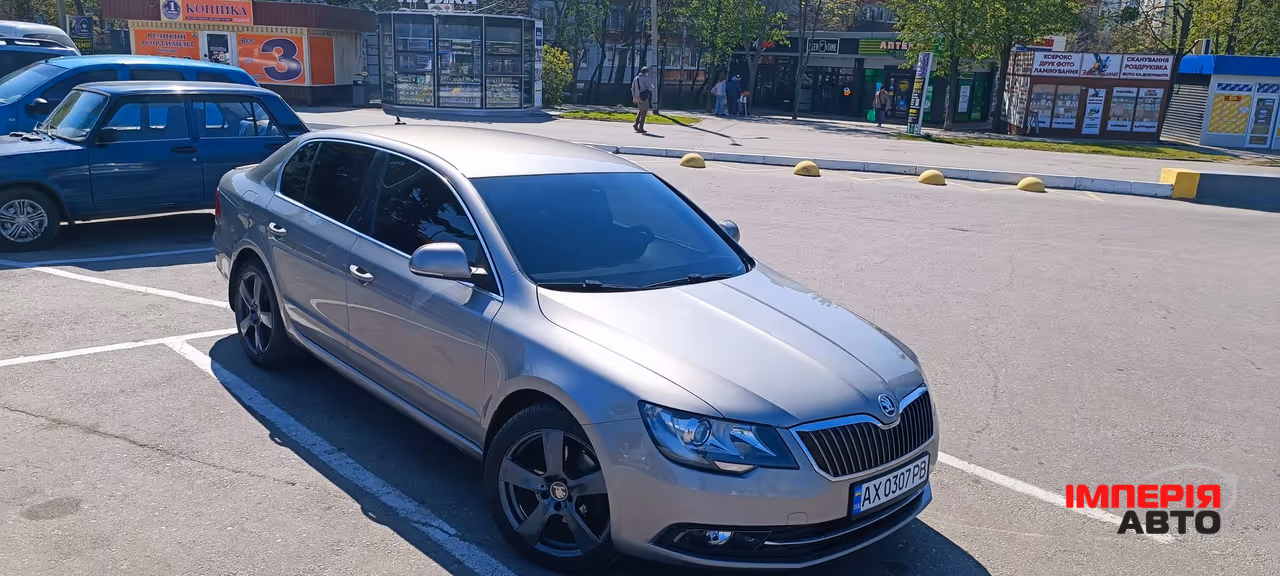 Skoda Superb - фото 1