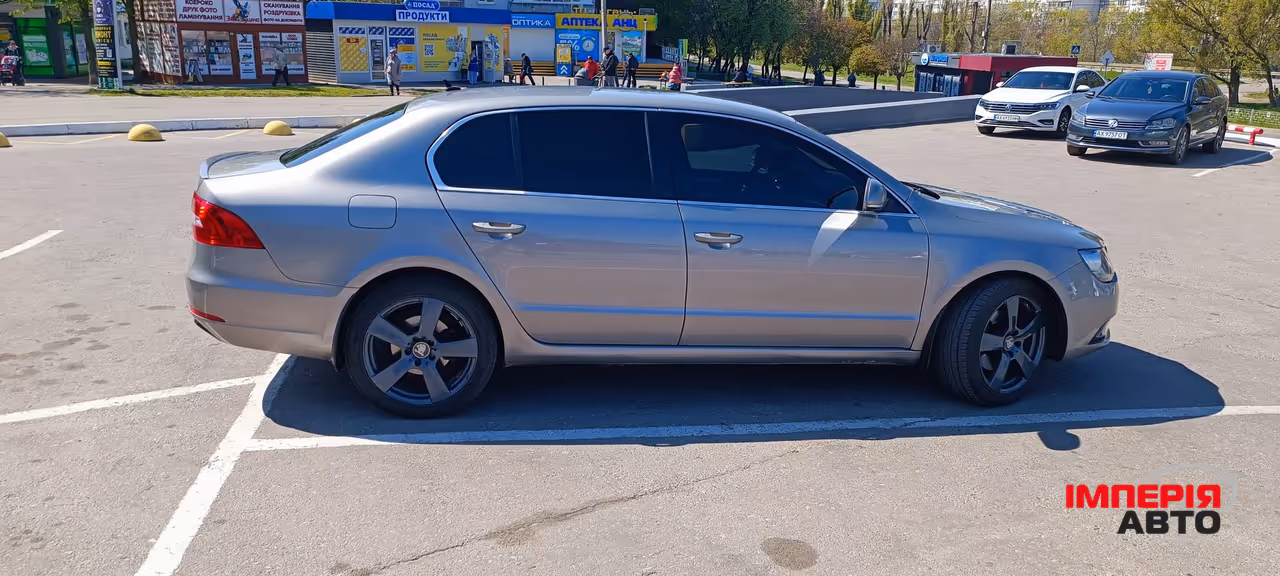 Skoda Superb - фото 2