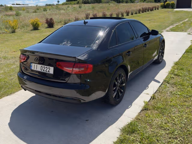 Audi A4 - фото 3
