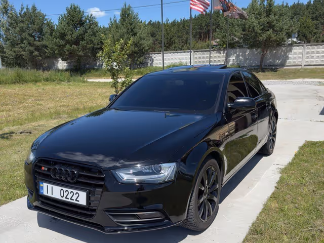 Audi A4 - фото 2