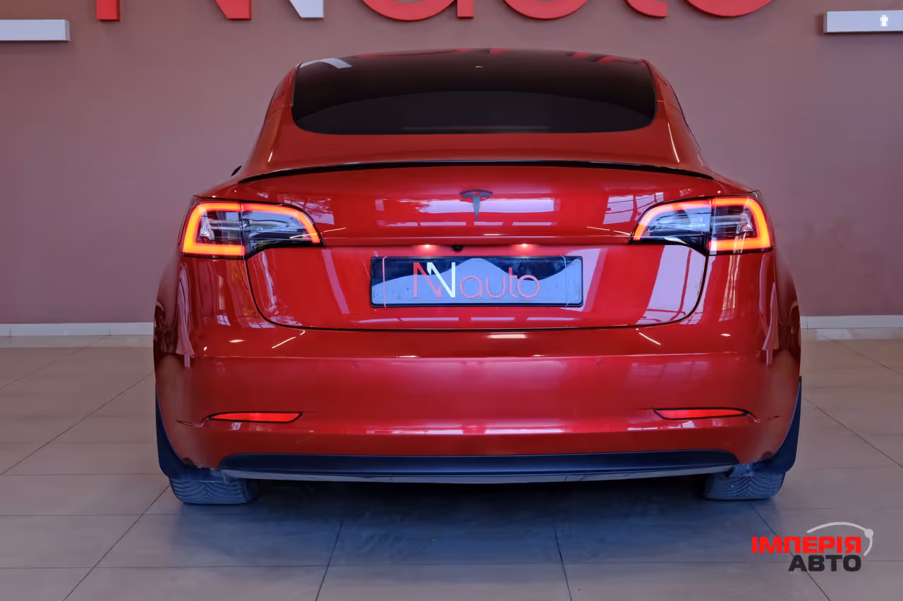Tesla Model 3 - фото 6
