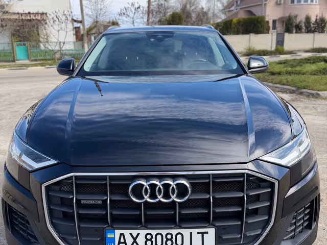 Audi Q8 - фото 1