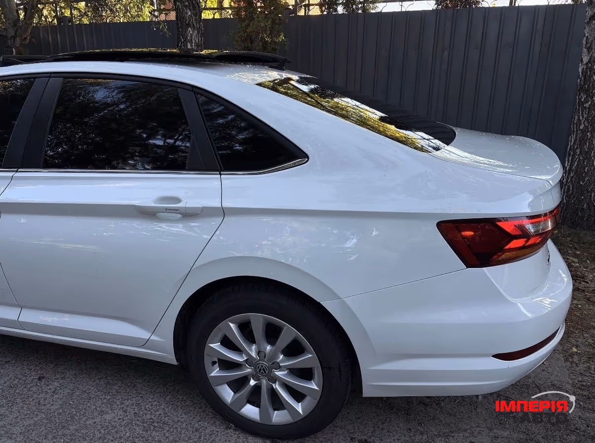 Volkswagen Jetta - фото 7
