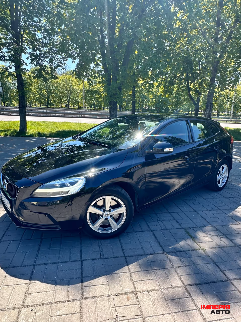 Volvo V40 - фото 8