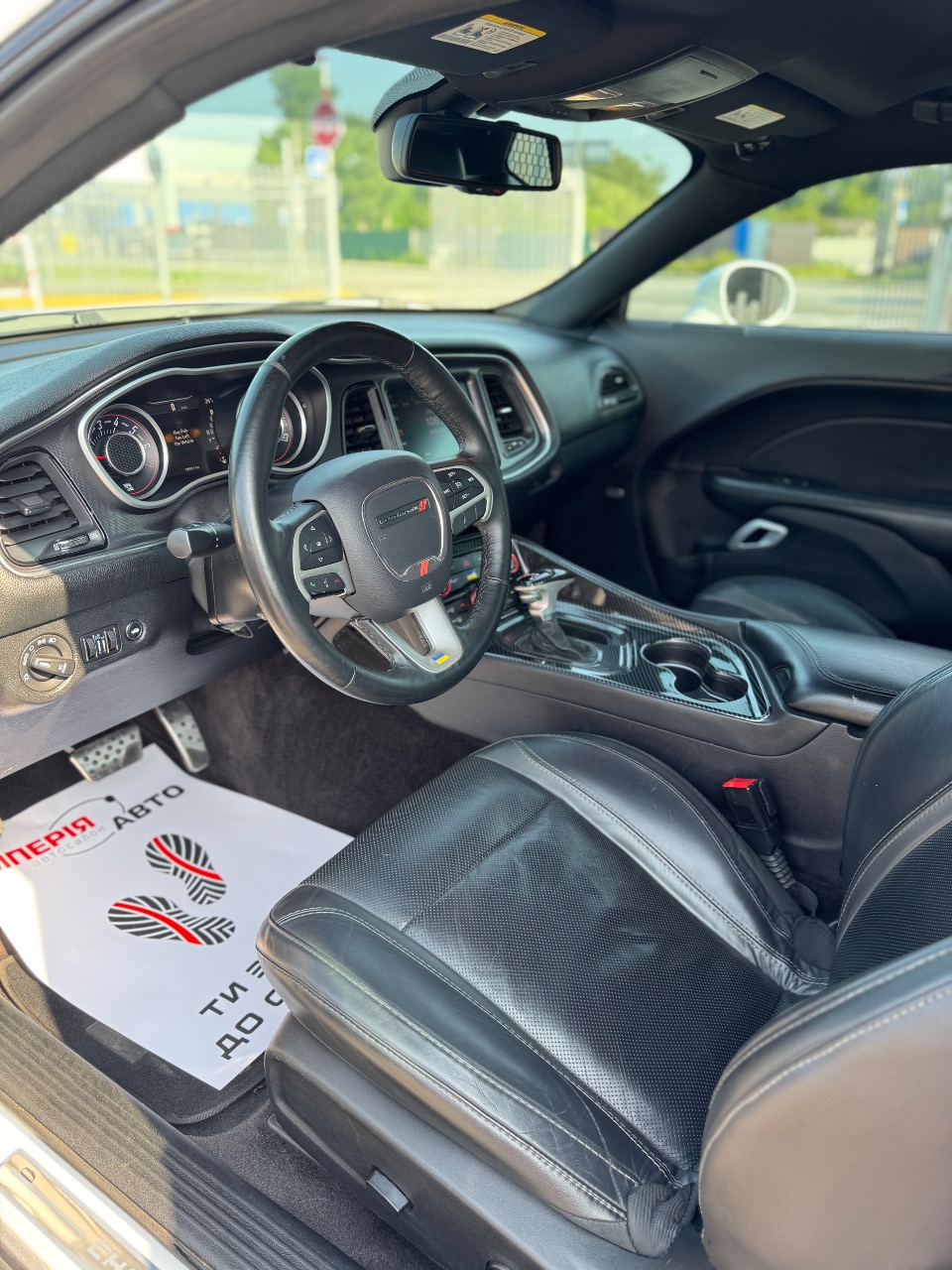 Dodge Challenger - фото 6