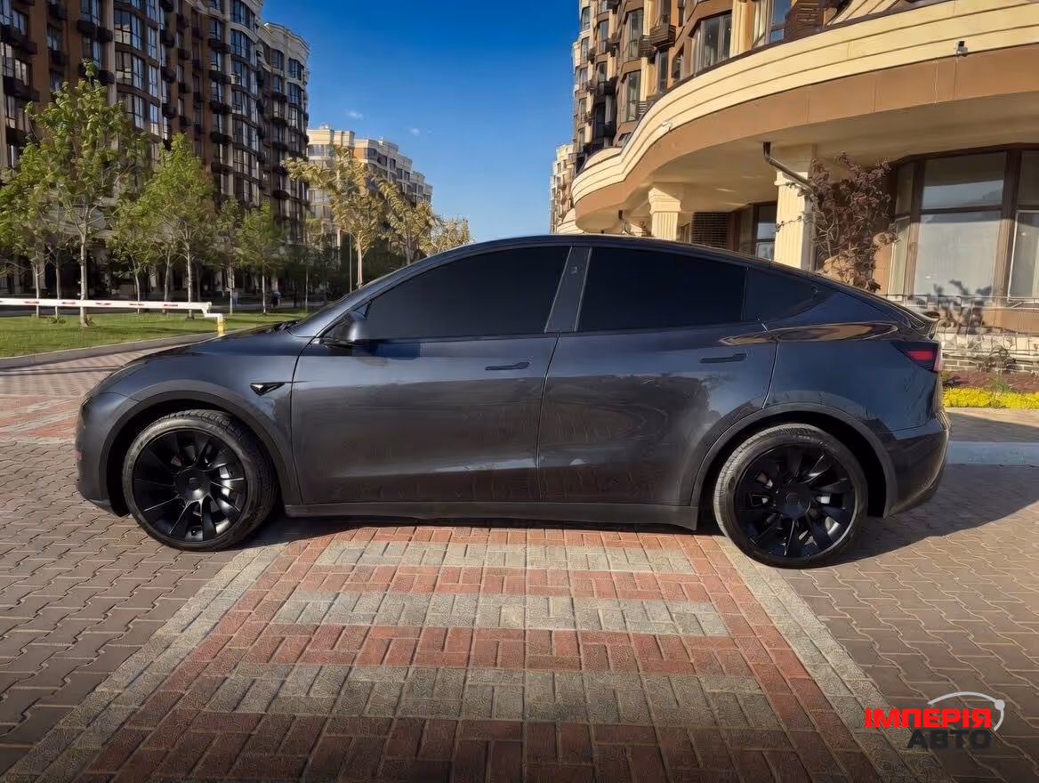 Tesla Model Y - фото 4