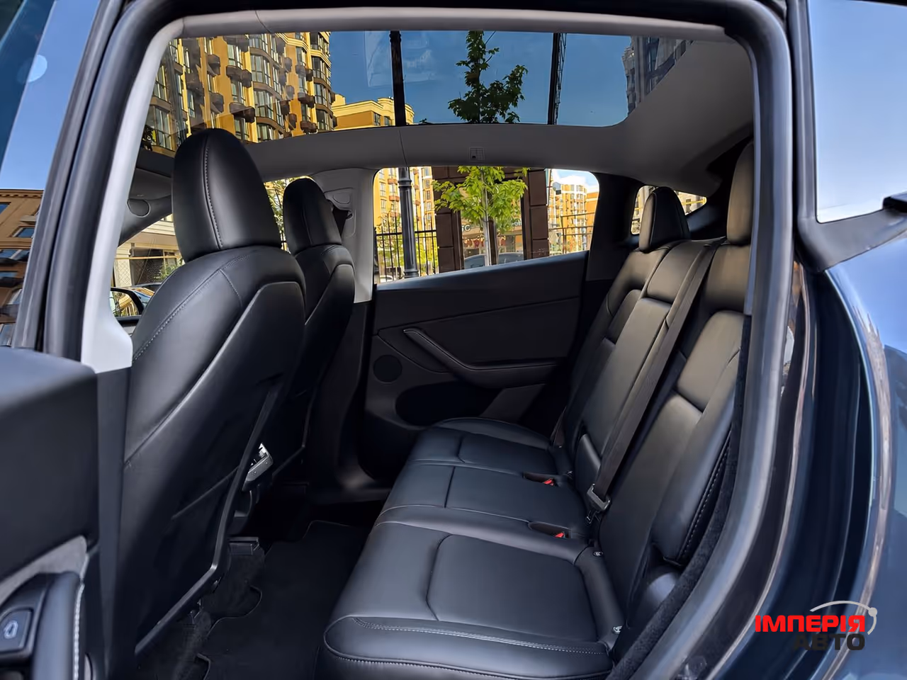 Tesla Model Y - фото 14