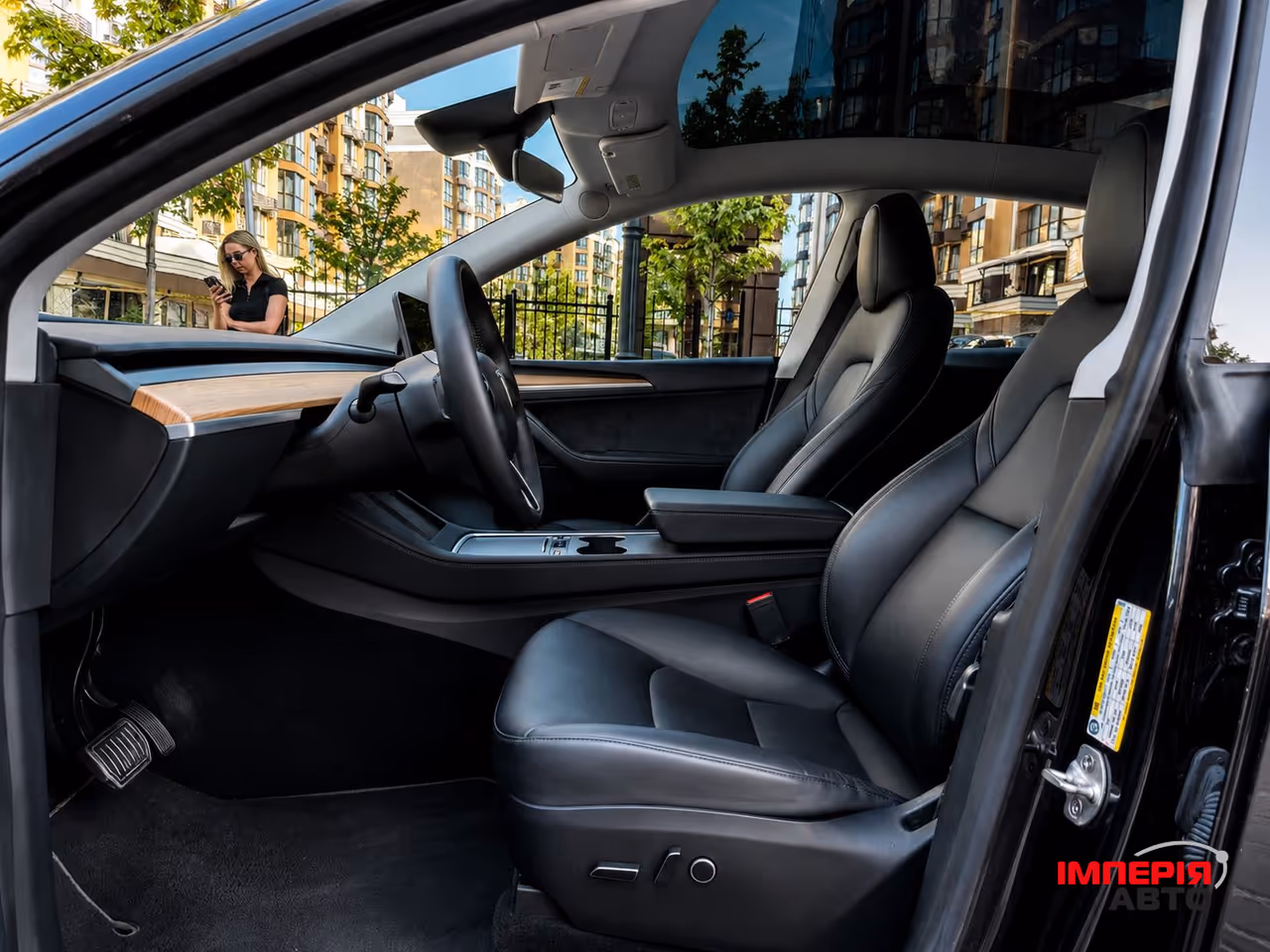 Tesla Model Y - фото 11