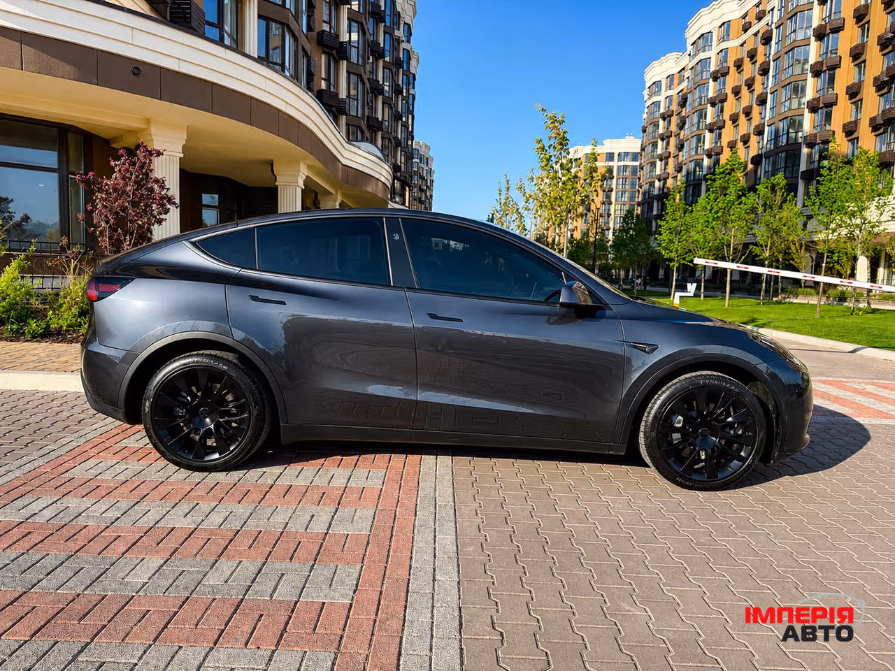 Tesla Model Y - фото 5