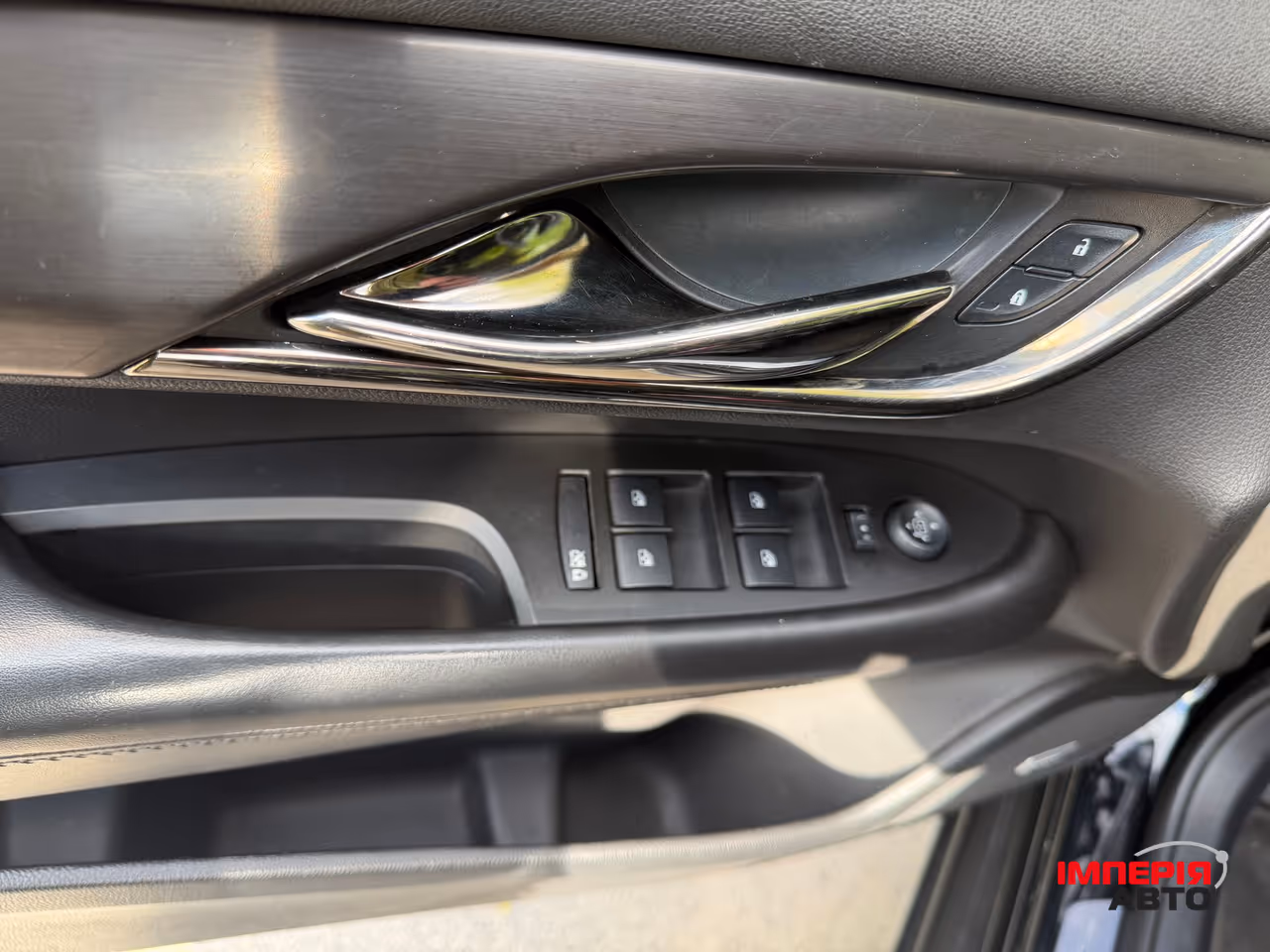 Cadillac ATS - фото 12