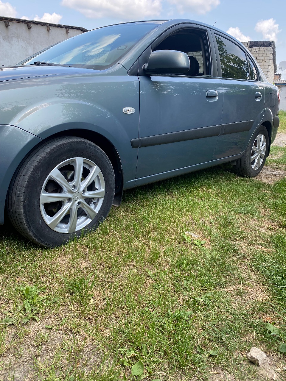 Kia Rio - фото 6