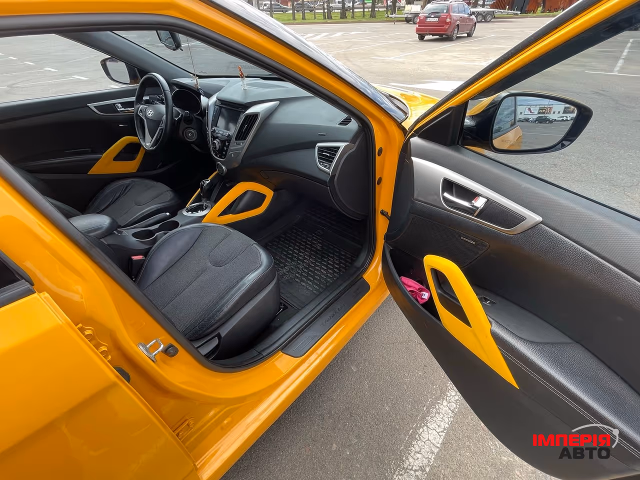 Hyundai Veloster - фото 24