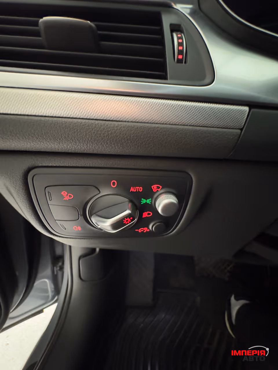 Audi A6 - фото 27