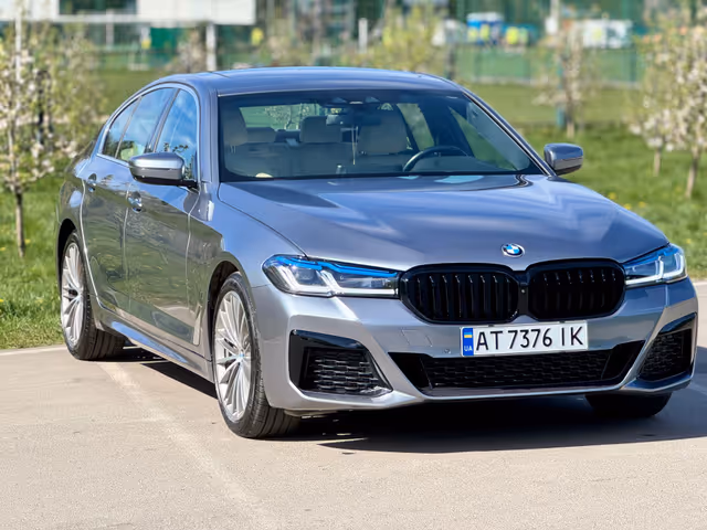 BMW 5 серії - фото 1