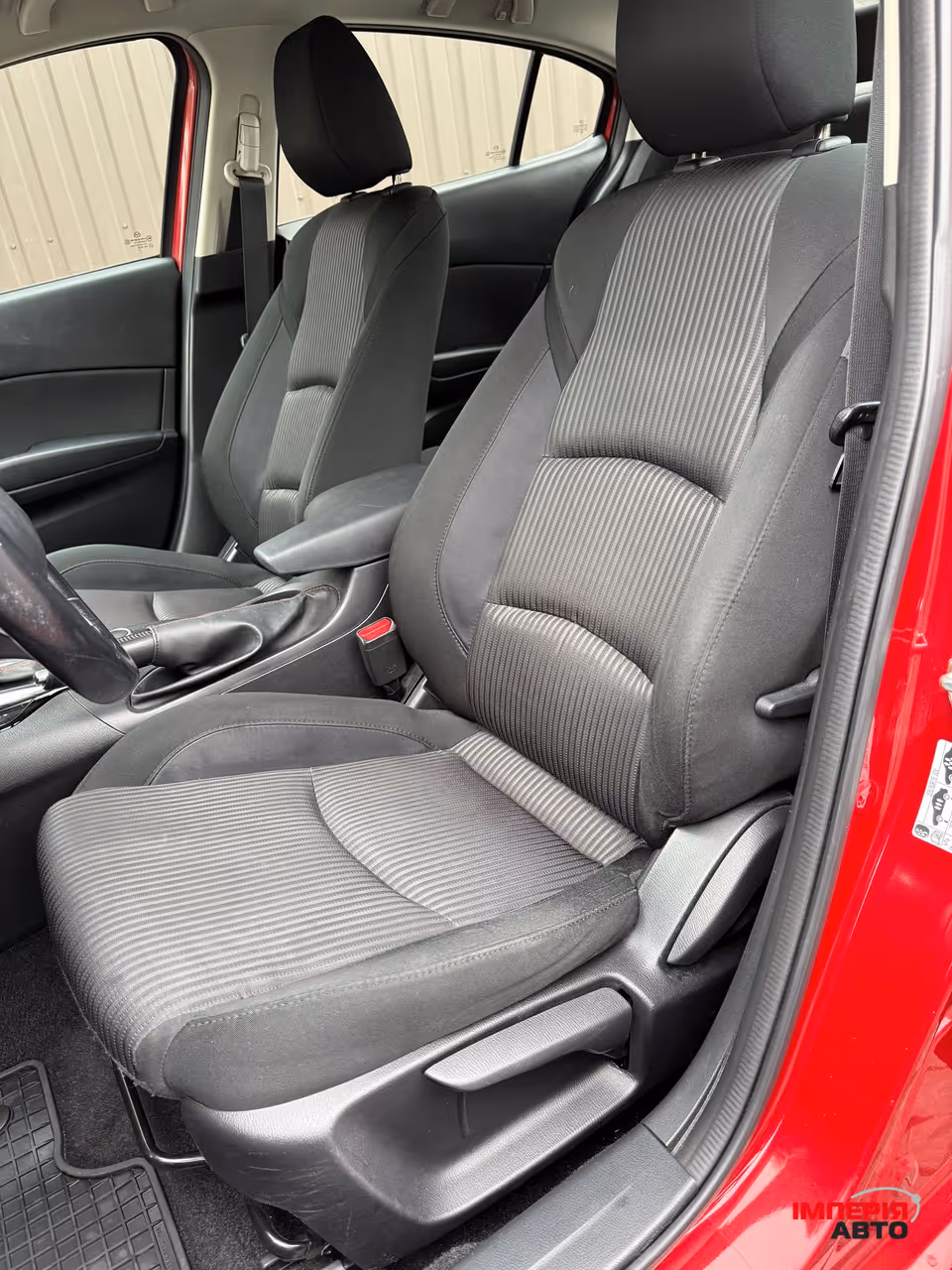 Mazda 3 - фото 11