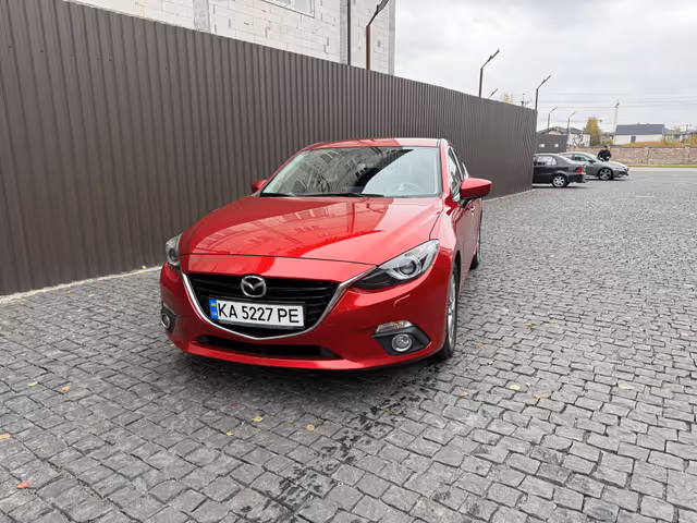 Mazda 3 - фото 1