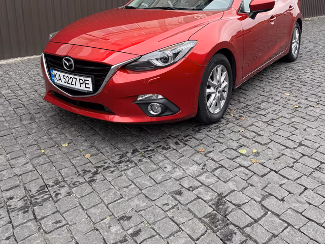Mazda 3 - фото 2