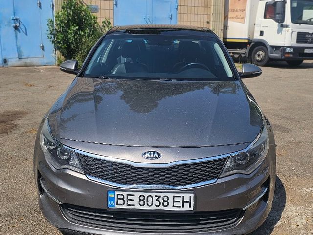 Kia Optima - фото 1