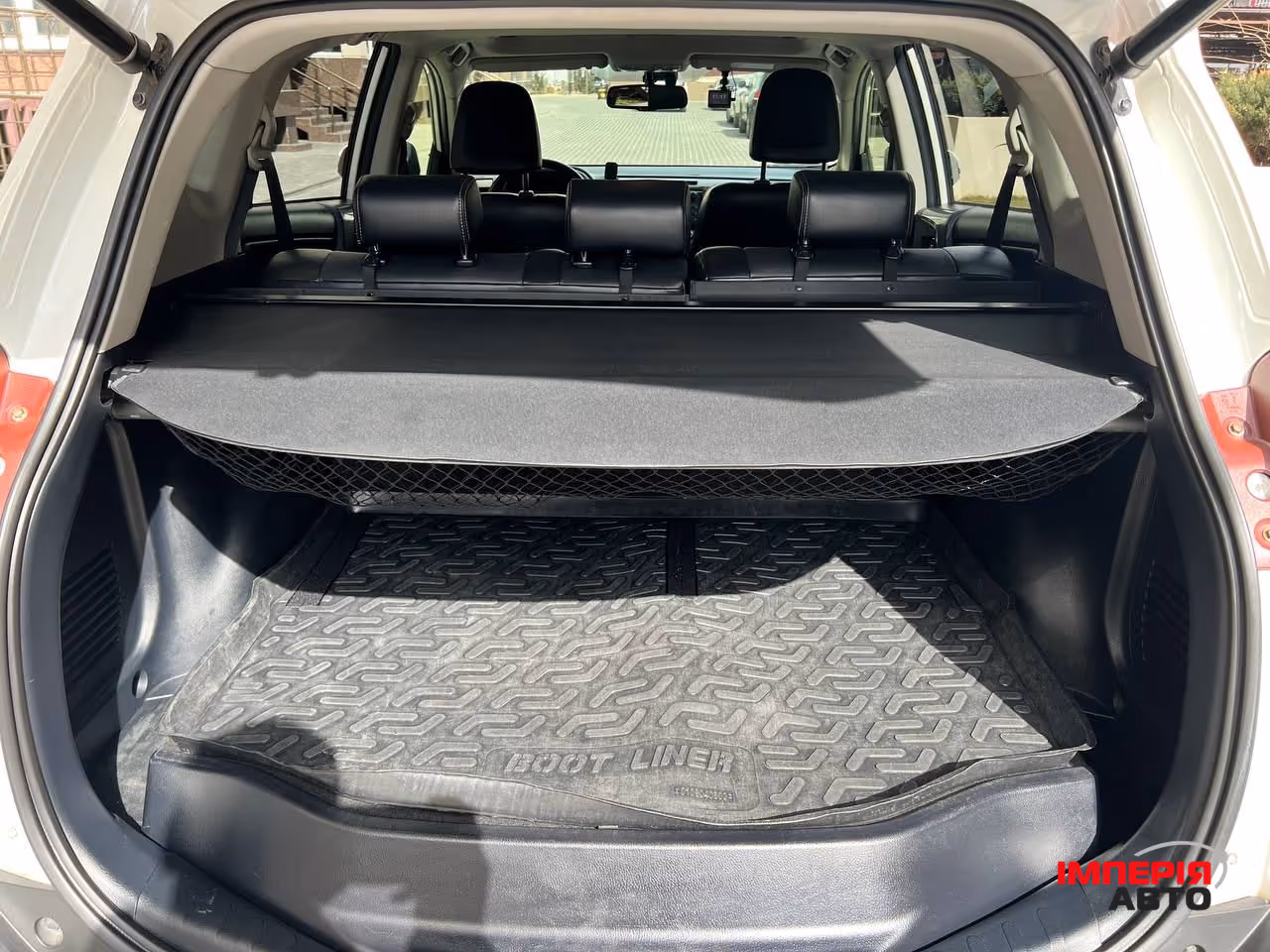Toyota RAV4 - фото 25