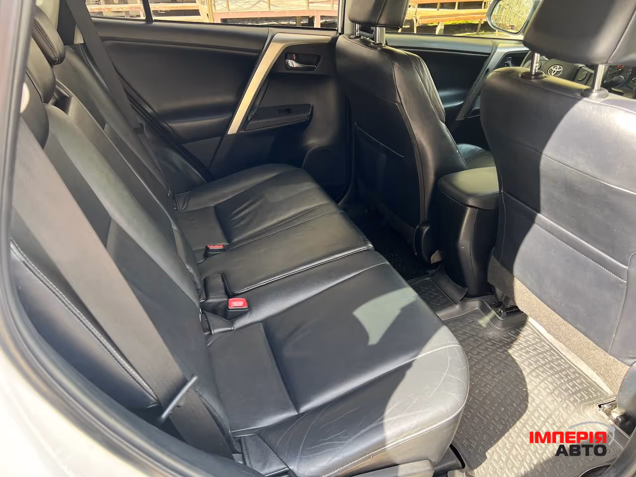 Toyota RAV4 - фото 28