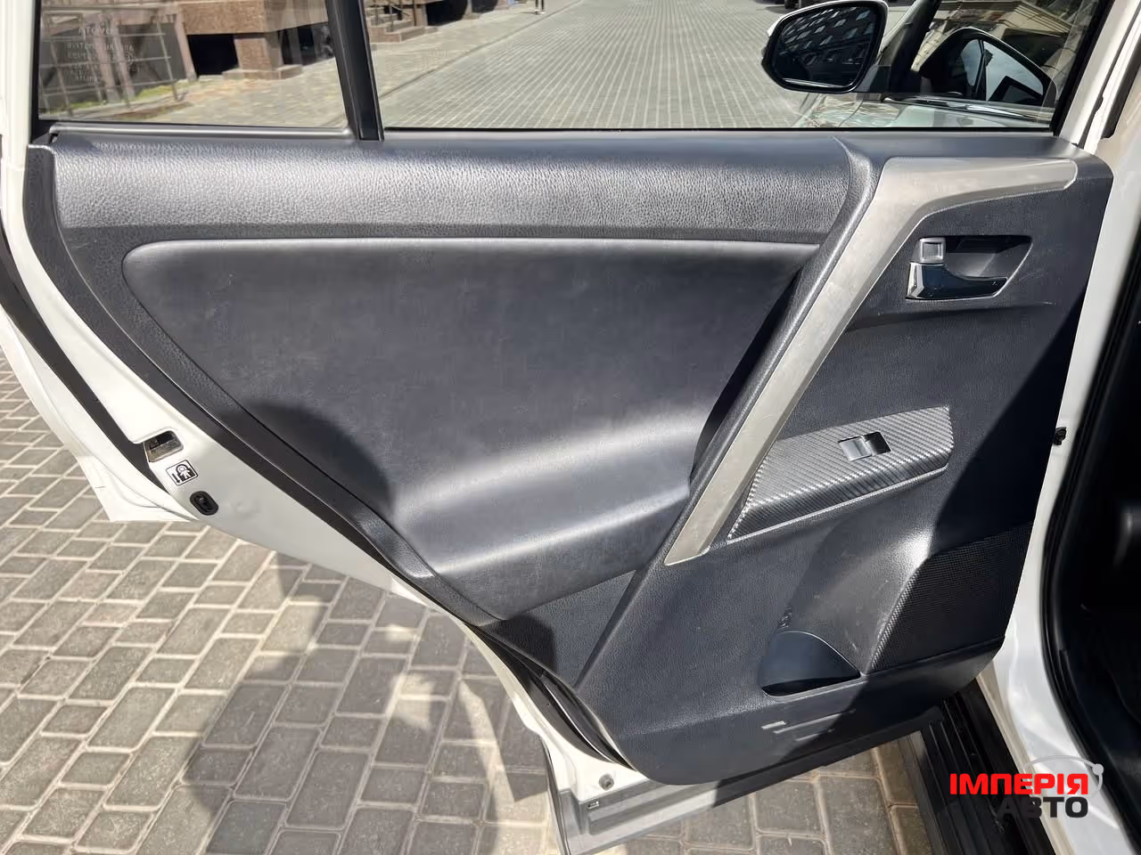 Toyota RAV4 - фото 29