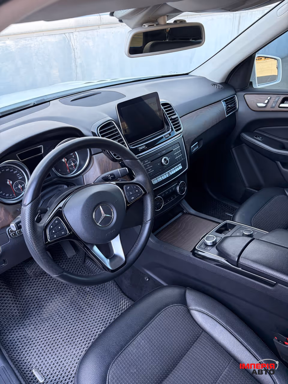 Mercedes-Benz GLE - фото 17