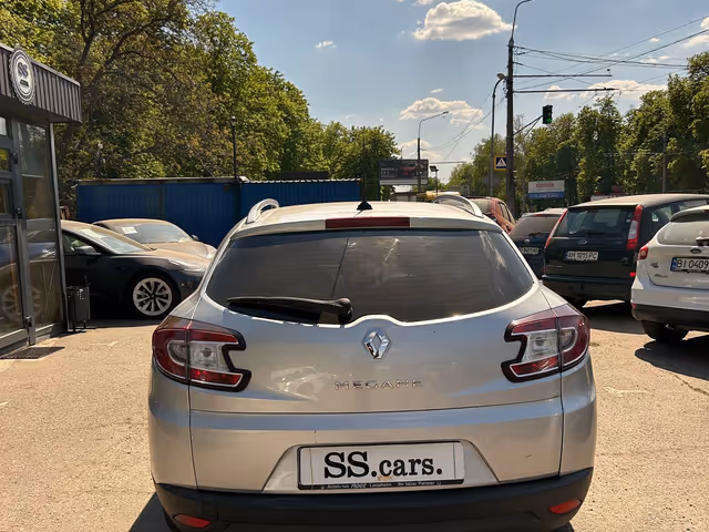 Renault Megane - фото 3