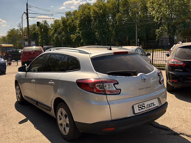 Renault Megane - фото 5