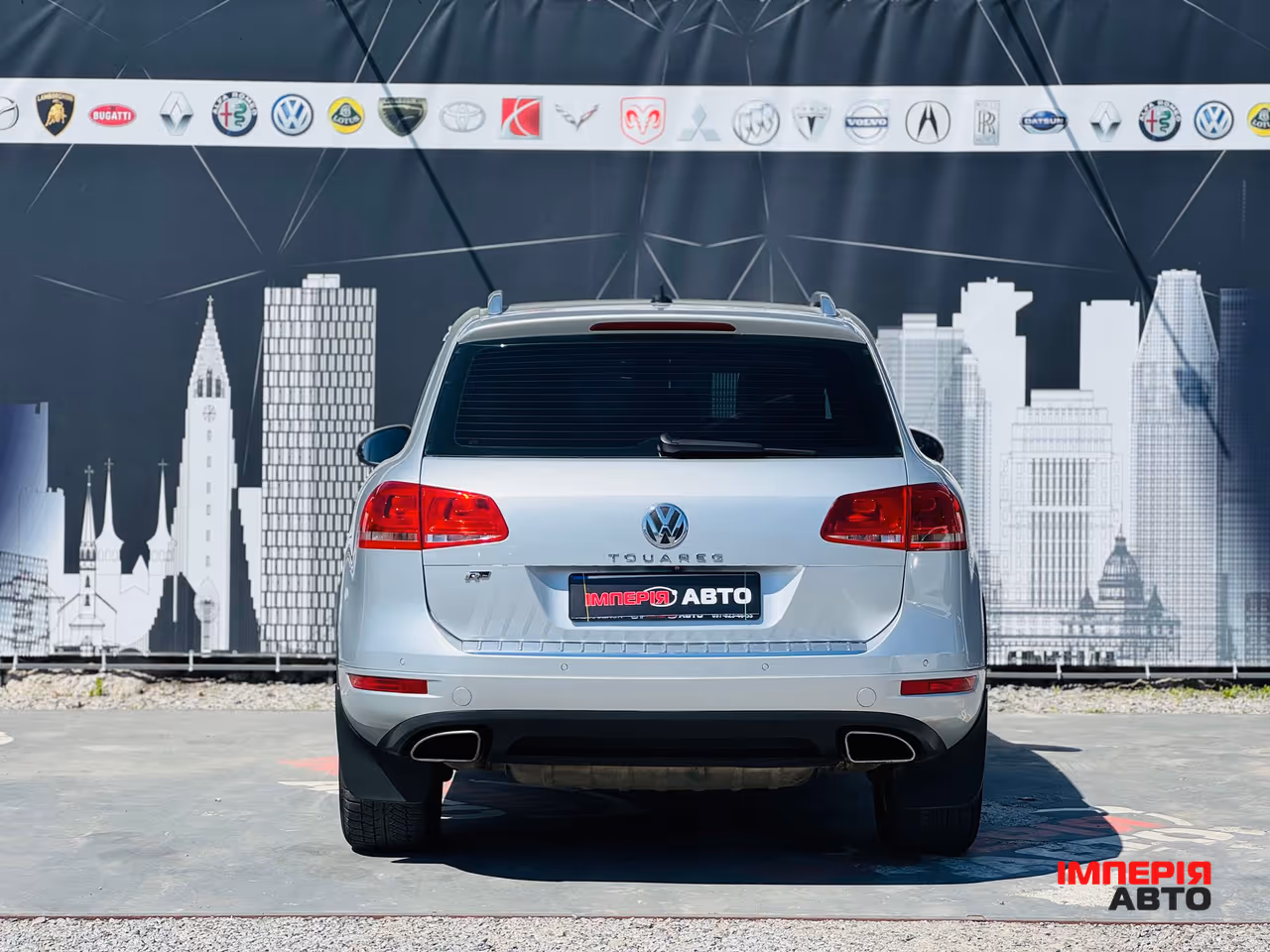 Volkswagen Touareg - фото 4
