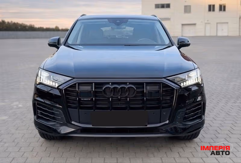 Audi Q7 - фото 1