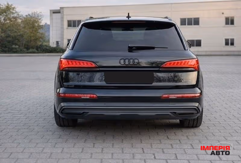 Audi Q7 - фото 5