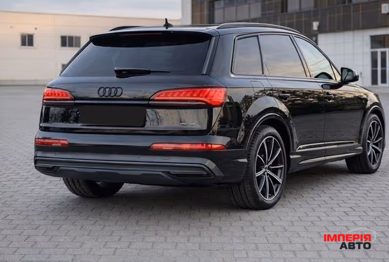 Audi Q7 - фото 6