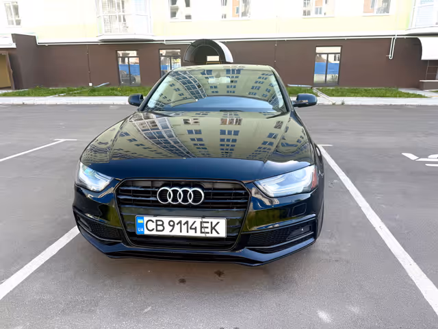 Audi A4 - фото 1
