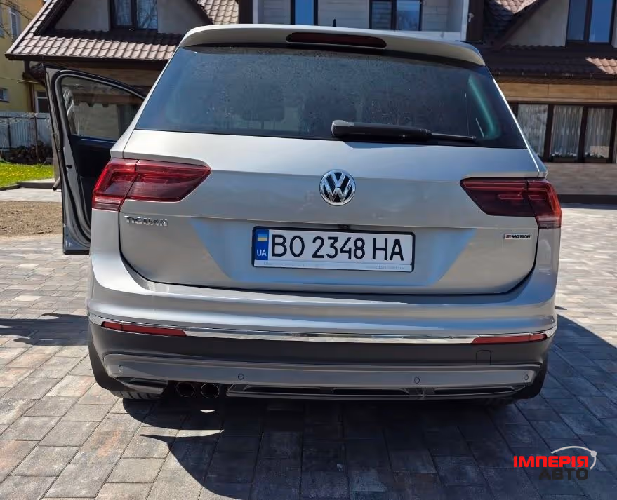 Volkswagen Tiguan - фото 5