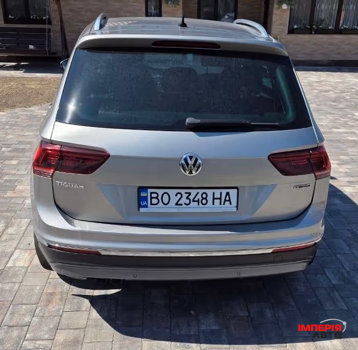 Volkswagen Tiguan - фото 2