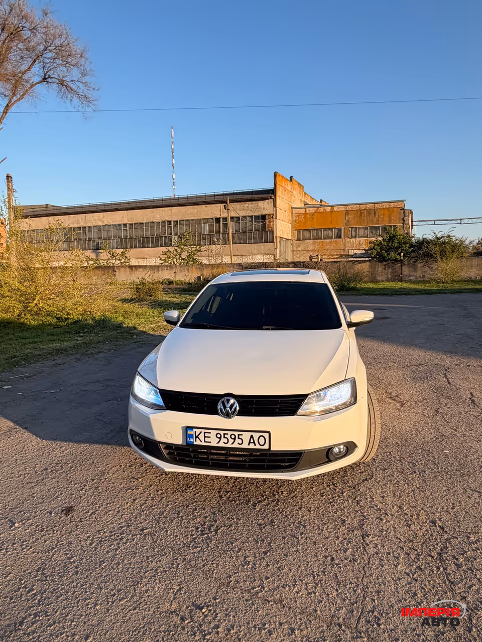 Volkswagen Jetta - фото 1